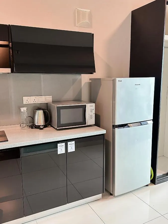 Apartment Maritime Suite By Airrise Jelutong Malaysia
